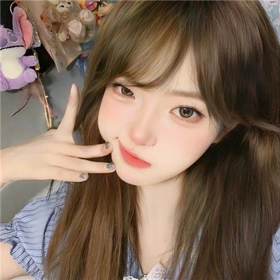 她眼中的世界 封面